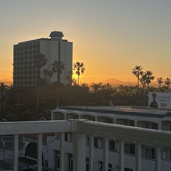 Surfer Beach Hotel - View form balcony sunrise - San Diego, CA