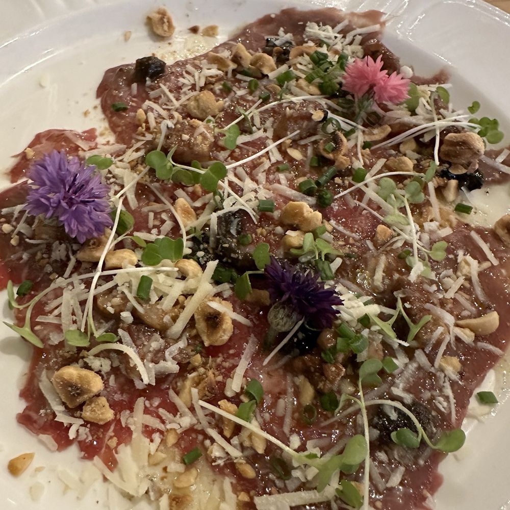 Bistro St-Malo - Beef carpaccio - Bistros Near Me - Quebec City, Quebec Bistro St-Malo - Beef carpaccio - Bistros Near Me - Quebec City, Quebec