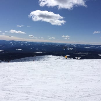 Big White Ski Resort - Clear day on the mountain - Ski Resorts Near Me - Kelowna, British Columbia Big White Ski Resort - Clear day on the mountain - Ski Resorts Near Me - Kelowna, British Columbia