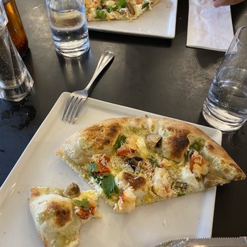 La Piazzetta - Lobster pizza - Pizza Near Me - Quebec City, Quebec La Piazzetta - Lobster pizza - Pizza Near Me - Quebec City, Quebec