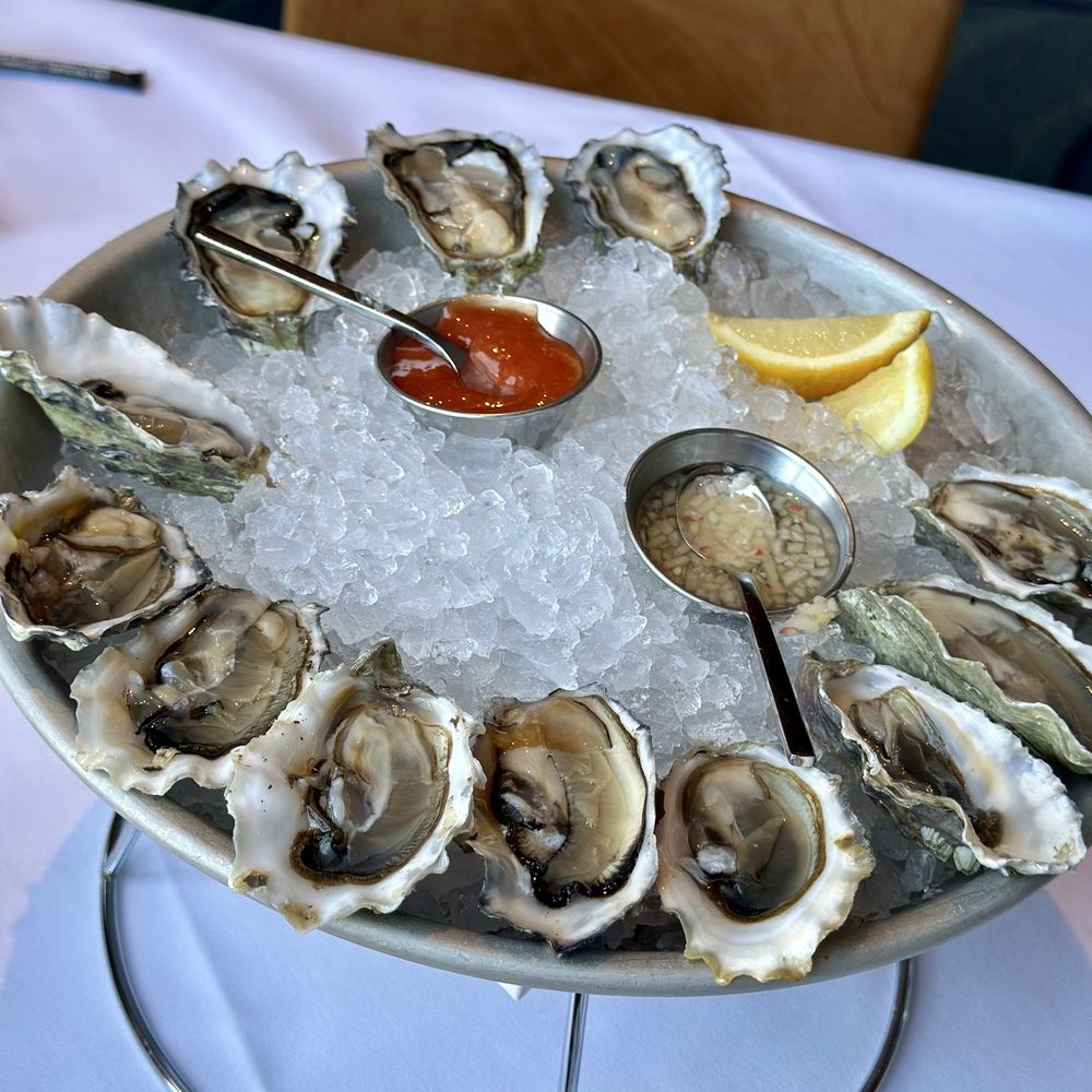 Waterbar - Chef's featured oysters. Photo by @martiwantsmore (IG) - Seafood Near Me - San Francisco, California Waterbar - Chef's featured oysters. Photo by @martiwantsmore (IG) - Seafood Near Me - San Francisco, California