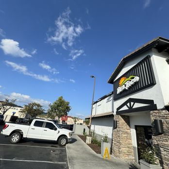 Del Taco - El Ford rojo  blanco mierdo del Taco! - Fast Food Near Me - Wildomar, California