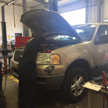 Automotive Technologist - Auto Repair Near Me - Bakersfield, California