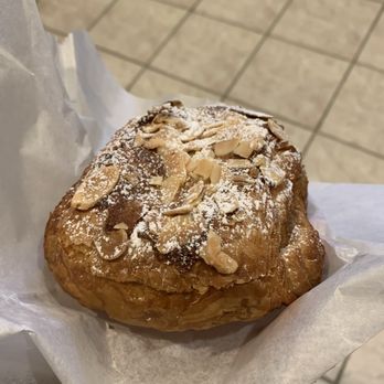 Boxcar Bakery - Croissant - Bakeries Near Me - Essex Junction, Vermont