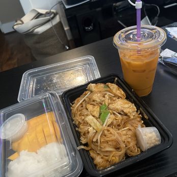 Tho One Thai Eatery - Chicken pad Thai, mango sticky rice, and Thai tea - Thai Near Me - La Verne, California