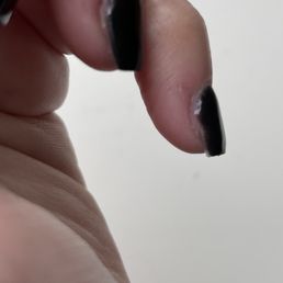 Dip powder , horrible job , left gap on sides Dip powder , horrible job , left gap on sides