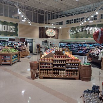Lowes Foods - the produce section of a grocery store - Grocery Near Me - Winston-Salem, North Carolina Lowes Foods - the produce section of a grocery store - Grocery Near Me - Winston-Salem, North Carolina