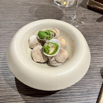 hemicycle - Clams - Restaurants Near Me - Paris