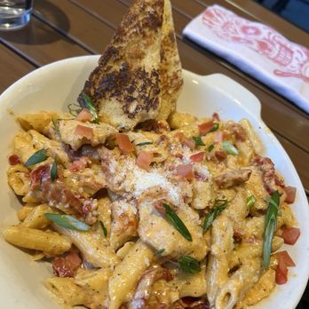 Guy Fieri's Branson Kitchen + Bar - Cajun chicken Alfredo - Bars Near Me - Branson, Missouri
