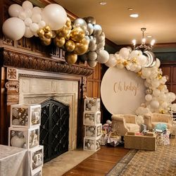 Festive Effects - High-end custom balloon decor
