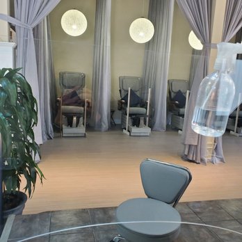 Sally's Spa - Beautiful spa decor. - Nail Salons Near Me - Burlingame, California