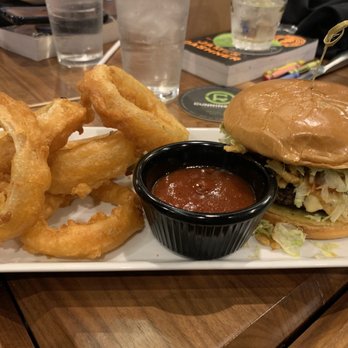 BRU Burger Bar - Fort Mitchell - Mexicali BBQ burger & onion rings - New American Near Me - Fort Mitchell, Kentucky BRU Burger Bar - Fort Mitchell - Mexicali BBQ burger & onion rings - New American Near Me - Fort Mitchell, Kentucky