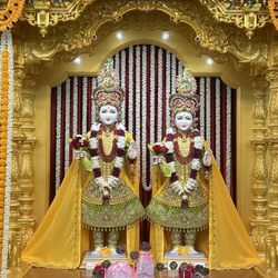 BAPS Shri Swaminarayan Mandir - Dayton - Shri Swaminarayan Bhagwan and Gunatitanand Swami