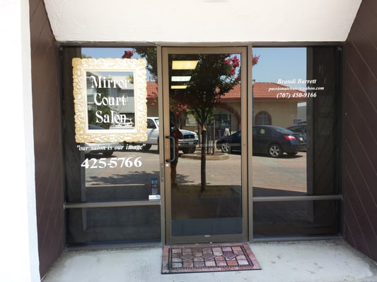 Mirror Court Salon Photos