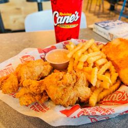 Raising Cane's Chicken Fingers - To be free, come with me It's a joyride  Three Finger Combo w/ BOB from #RaisingCanes