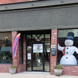 The Thistle Quilt Shop and Fabric Store - Storefront of The Thistle at Coffeyville, Kansas.