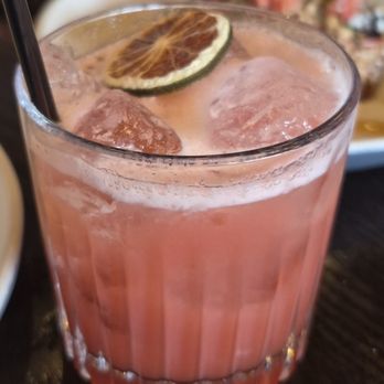 Trevor's Liquor - Strawberry and Pineapple Mocktail - Beer, Wine & Spirits Near Me - Phoenix, Arizona