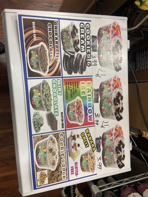 Hayes Market and deli by null