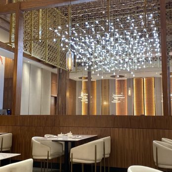 Sun Sui Wah Seafood Restaurant - the interior of the restaurant - Dim Sum Near Me - Pickering, Ontario Sun Sui Wah Seafood Restaurant - the interior of the restaurant - Dim Sum Near Me - Pickering, Ontario
