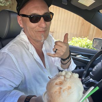 Aloha Made Shave Ice - Medium - so ono!! - Shaved Ice Near Me - Lahaina , Hawaii