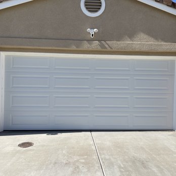 R & E Garage Doors - New wide pane design doors panels - Garage Door Services Near Me R & E Garage Doors - New wide pane design doors panels - Garage Door Services Near Me