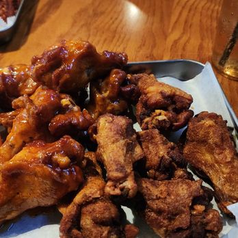 Cornerstone Grill & Loft - Sports Bars Near Me - College Park, Maryland