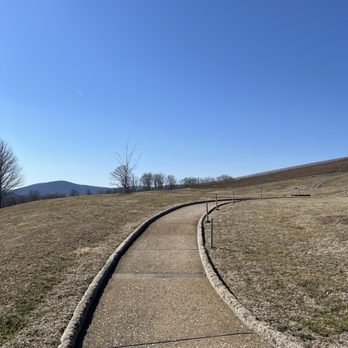 Lost Mountain Vineyards - Wineries Near Me - Delaplane, Virginia