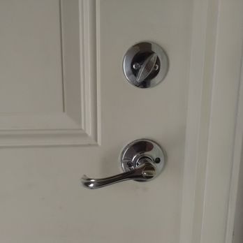 Pop A Lock - The garage entry door locks. - Keys & Locksmiths Near Me - Las Vegas, Nevada Pop A Lock - The garage entry door locks. - Keys & Locksmiths Near Me - Las Vegas, Nevada
