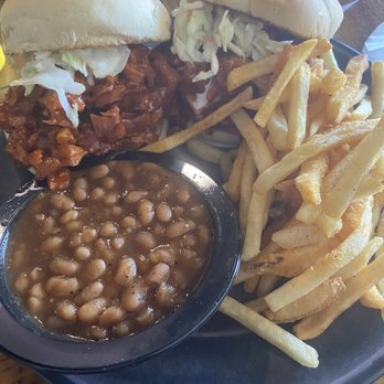 Imagine Vegan Cafe - Vegan Bbq sandwiches - Vegan Near Me - Memphis, Tennessee