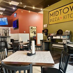 Midtown Pizza Kitchen - Inside