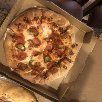 Hernando's Pizza Pub - 10' build your own - Pizza Near Me - Winter Park, Colorado Hernando's Pizza Pub - 10' build your own - Pizza Near Me - Winter Park, Colorado