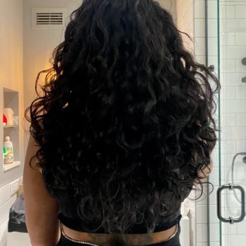 Curls by Caruso - Layers achieved to create volume and a desirable shape. - Hair Stylists Near Me - Encino, California Curls by Caruso - Layers achieved to create volume and a desirable shape. - Hair Stylists Near Me - Encino, California