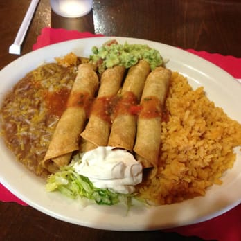 El Carpintero - Rancheros taquitos - Mexican Near Me - Burbank, California