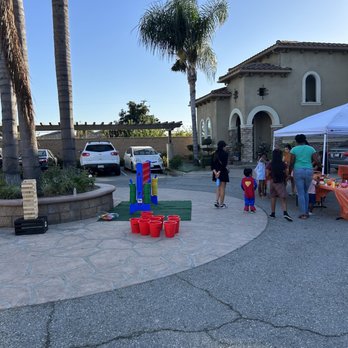 Go Big Rentals - Balloon Services Near Me