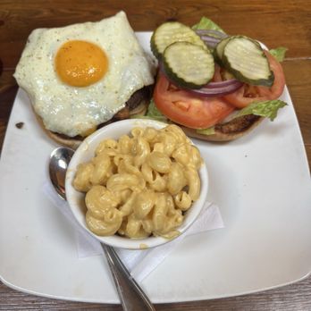 Allyn's Cafe - Breakfast Brunch Burger w/o sausage - Cajun/Creole Near Me - Cincinnati, Ohio
