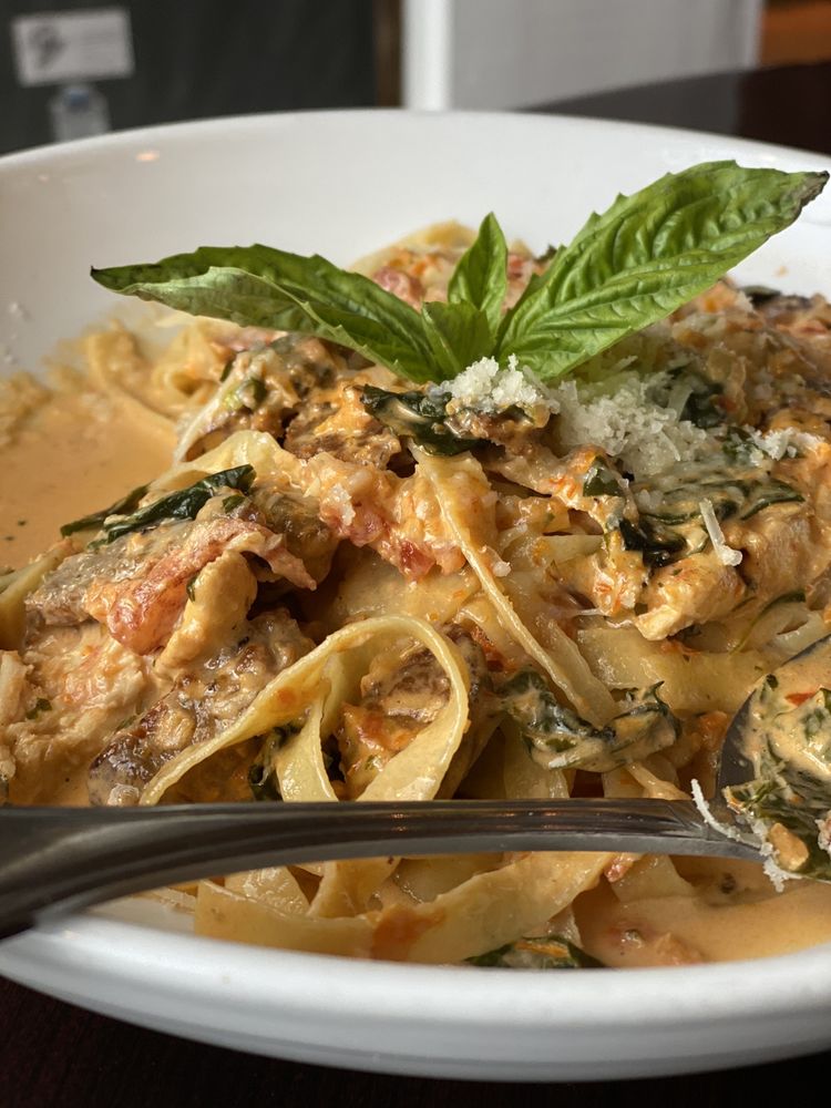 GLASS ONION 166 Photos & 163 Reviews Italian 18 North Main St