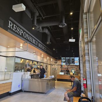 California Fish Grill - Ambience - Seafood Near Me - Irvine, California
