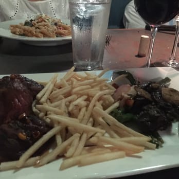 Marina Cafe - Steak and pome fritte - good and well executed - Seafood Near Me - Destin, Florida Marina Cafe - Steak and pome fritte - good and well executed - Seafood Near Me - Destin, Florida