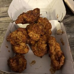 Buffalo Wild Wings - This is supposed to be 10 boneless bbq wings as you can tell there's barely any bbq and this not the first time they do this!!