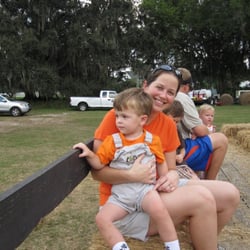 Coon Hollo Farm - Hay Ride