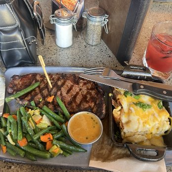 Lazy Dog - New American Near Me - Fresno, California