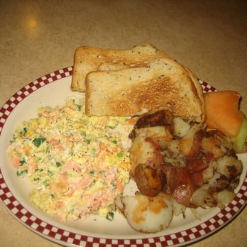 Hallie's Diner - Salmon Scramble - American Near Me - Petaluma, California