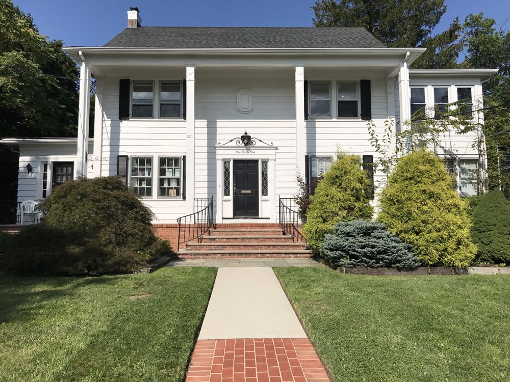 SPEECH & HEARING ASSOCIATES Updated May 2024 121 S Euclid Ave