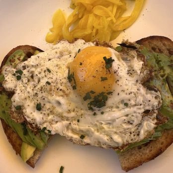 Go Get Em Tiger - Avocado toast with egg - Coffee & Tea Near Me - Culver City, California Go Get Em Tiger - Avocado toast with egg - Coffee & Tea Near Me - Culver City, California