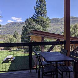 James Ranch Market - Outdoor seating
