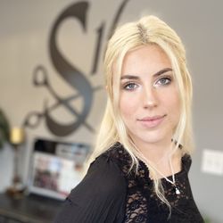Salon Sixteen - Elise Jenks
Customer Care Specialist