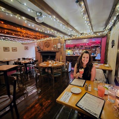 Skunk Hollow Tavern by null