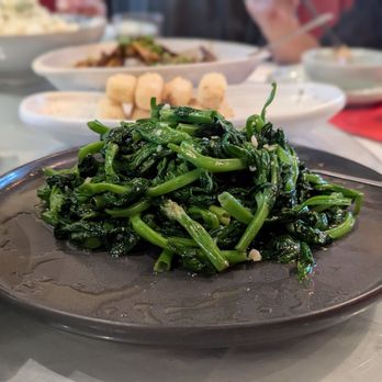 Noah's Kitchen - Garlic pea leaves - Asian Fusion Near Me - Brookline, Massachusetts