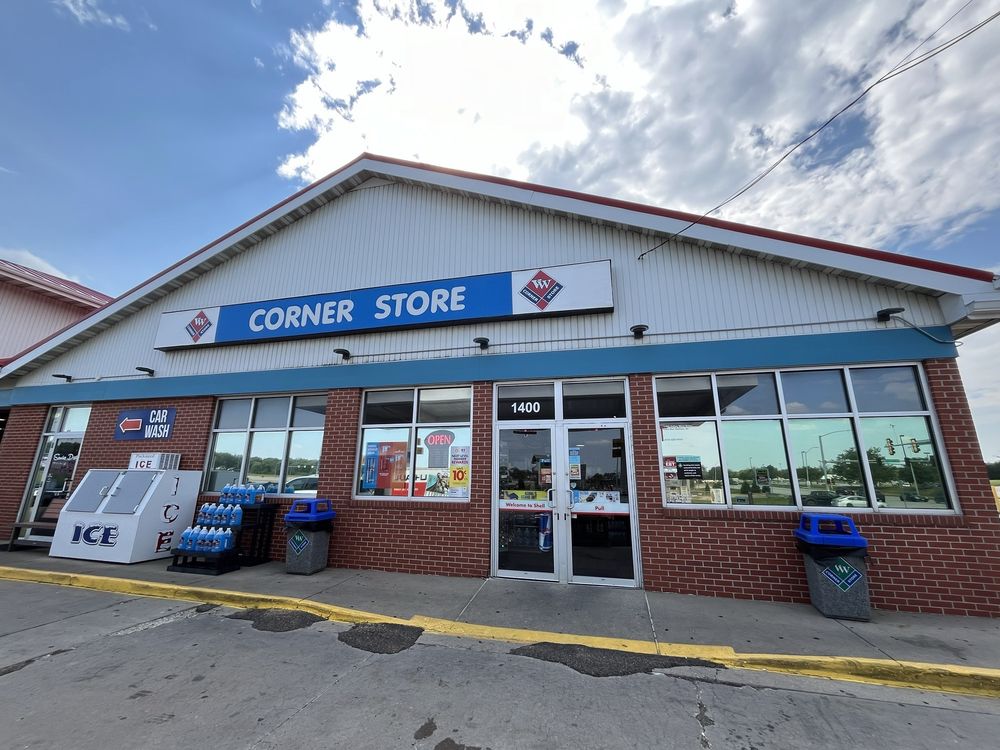 SHELL Updated August 2024 1400 Valley W Dr, West Des Moines, Iowa