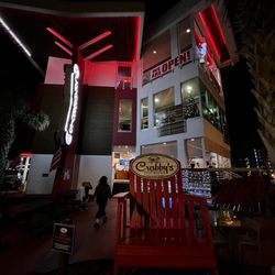 Crabby's Dockside - Outside photo op